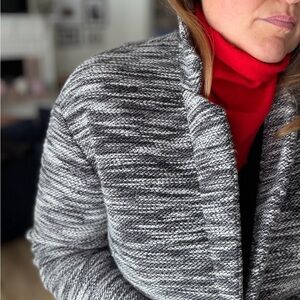 Banana Republic Black and White Knit open sweater/Jacket